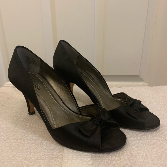 Kenneth Cole Reaction peep-toe heels - Picture 2 of 8